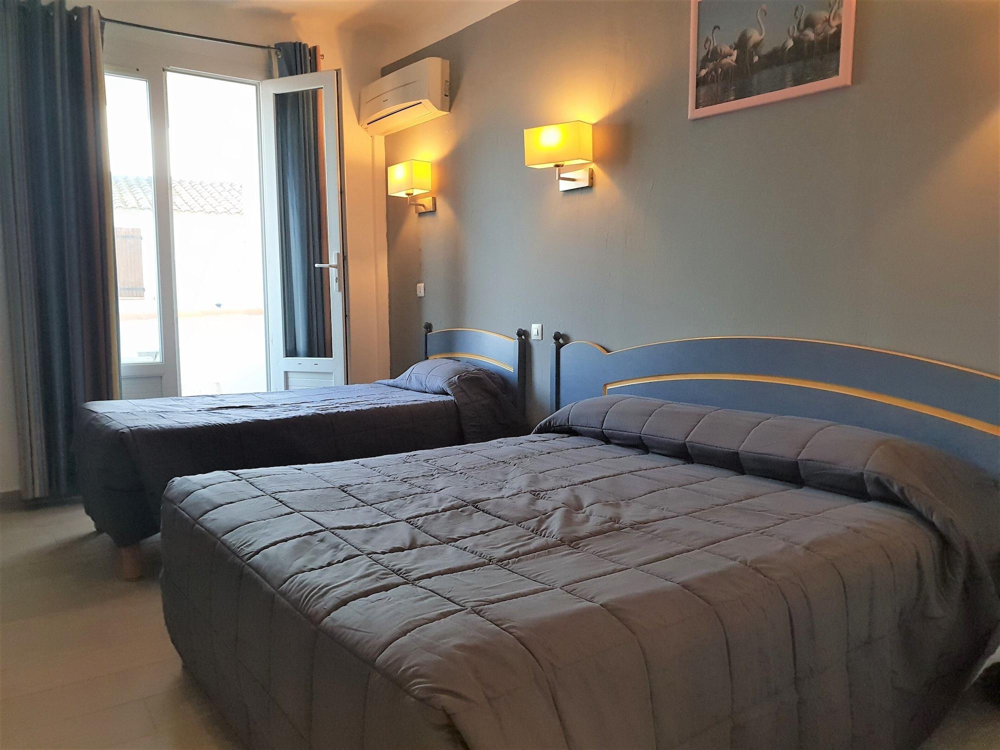 Hotel Les Palmiers En Camargue Saintes-Maries-de-la-Mer Kültér fotó