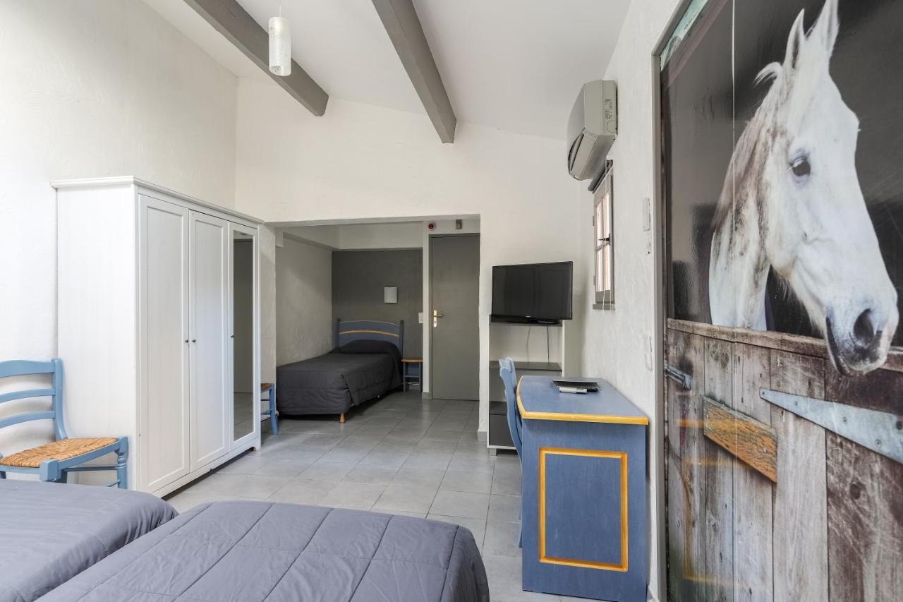 Hotel Les Palmiers En Camargue Saintes-Maries-de-la-Mer Kültér fotó